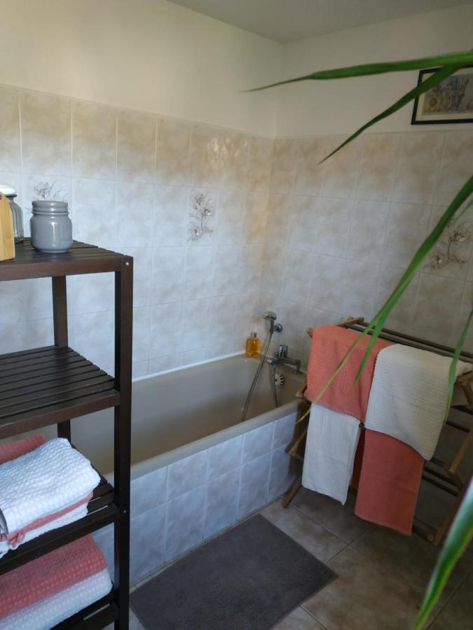 Chez Sylvie, Chambre Calme Сен-Леон-сюр-Везер Екстер'єр фото